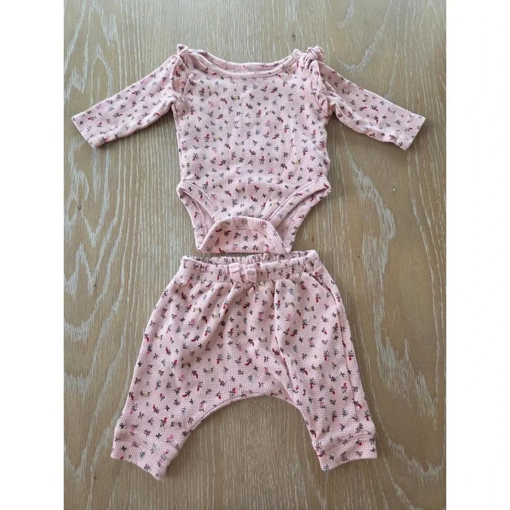 Old navy baby girl‎ set 0-3 mos